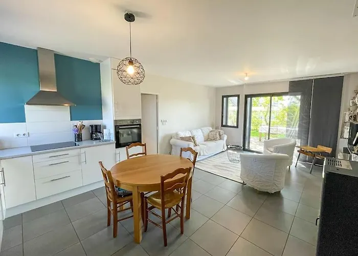 L'ecole Du Lieu-dit Montans